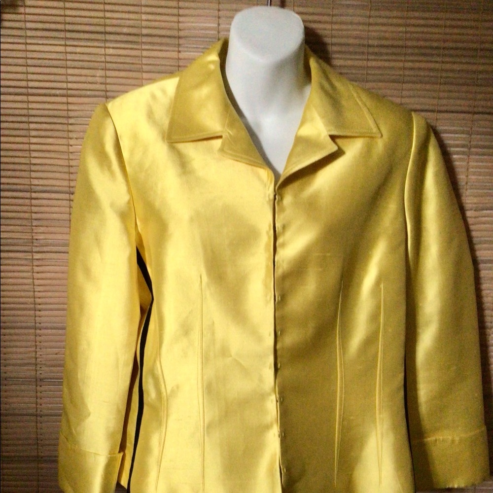 💵Carlisle 100% Silk jacket, black optional belt, pretty, flattering, price drop - Picture 12 of 15